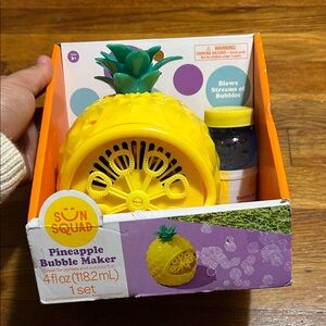 Pineapple Bubble Blower - Yellow